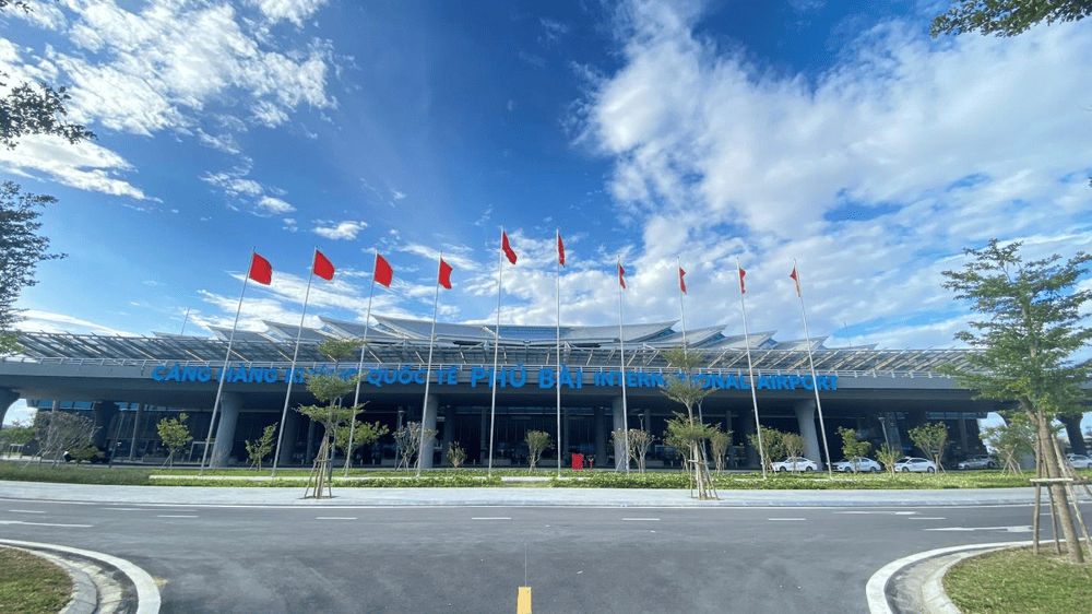 Nhà ga T2 khánh thành năm 2023 với kiến trúc độc đáo, lấy cảm hứng từ Cung đình Huế (Nguồn: VINACONEX)